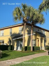 3877 Island Way in St. Petersburg, FL - Building Photo - Building Photo