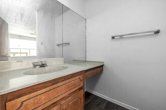 Earl’s Point Condominiums in Hot Springs, AR - Foto de edificio - Building Photo