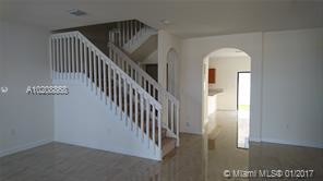 9262 W 33rd Ln, Unit 1112 in Hialeah, FL - Building Photo