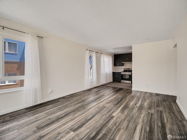 4204 Mission St in San Francisco, CA - Building Photo - Building Photo