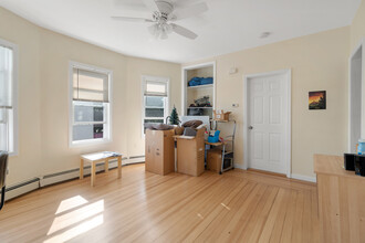 55 Easton St in Boston, MA - Building Photo - Building Photo