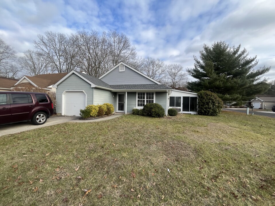 707 Osprey Ct in Galloway, NJ - Building Photo