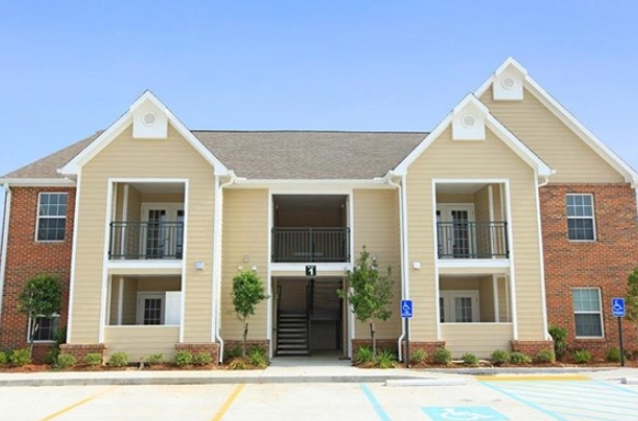 The Manor at Lake Charles in Lake Charles, LA - Building Photo