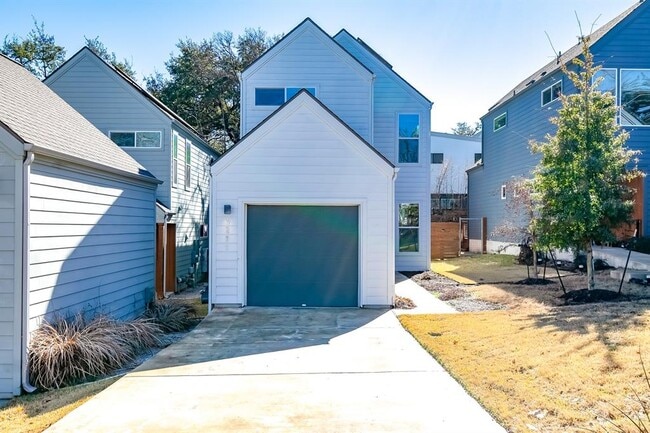 3211 Aldwyche Dr