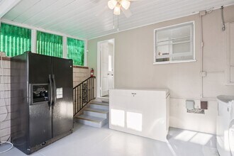8426 Alverstone Ave in Los Angeles, CA - Building Photo - Building Photo