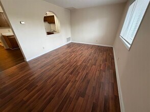 1036 Ellen Dr in Radcliff, KY - Building Photo - Building Photo