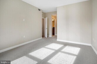 157 Fleet St, Unit 202 in Oxon Hill, MD - Building Photo - Building Photo