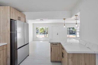 1401 NW 45th St in Fort Lauderdale, FL - Building Photo - Building Photo