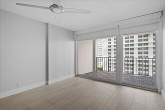 1865 Brickell Ave, Unit A1005 in Miami, FL - Building Photo - Building Photo