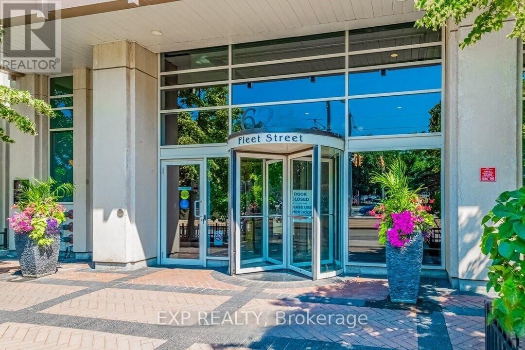 1201-1628 FLEET St in Toronto, ON - Building Photo