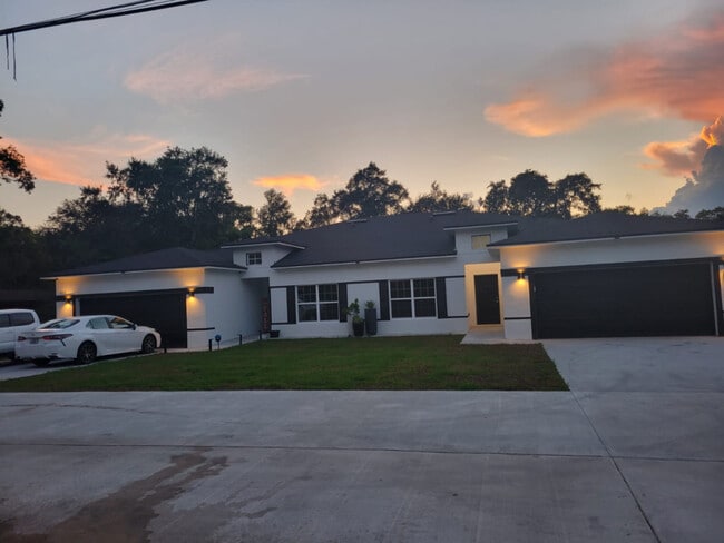 property at 6954 Redditt Rd