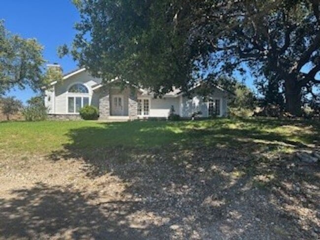 3555 Live Oak Rd in Santa Ynez, CA - Building Photo - Building Photo