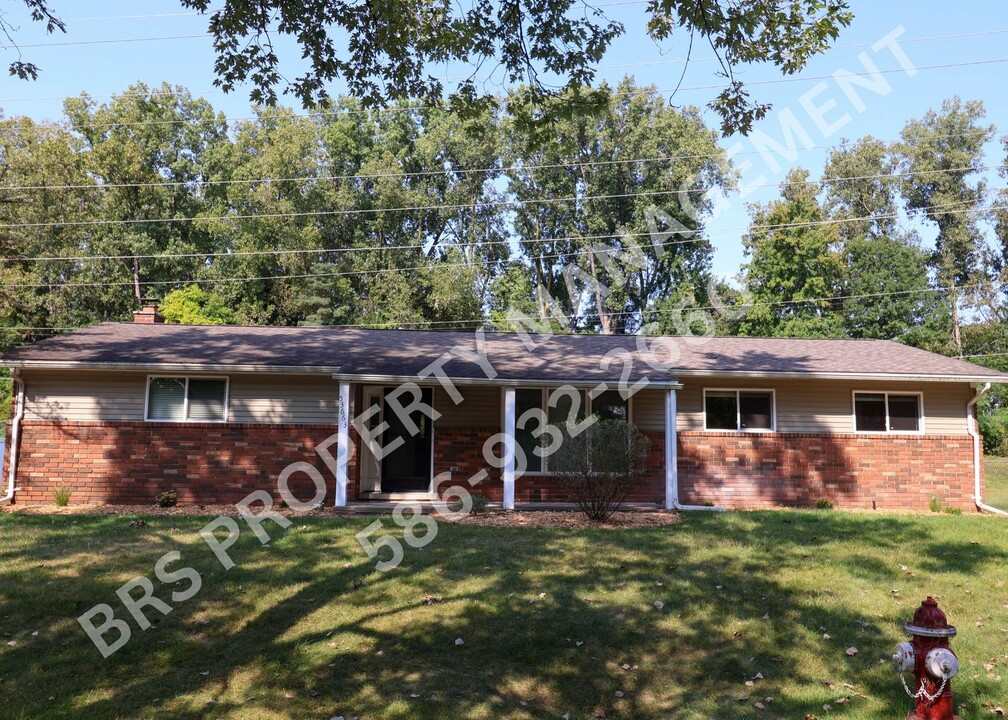 53663 Tundra Dr in Shelby Township, MI - Building Photo