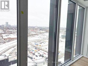 1 Quarrington Lane in North York, ON - Building Photo - Building Photo