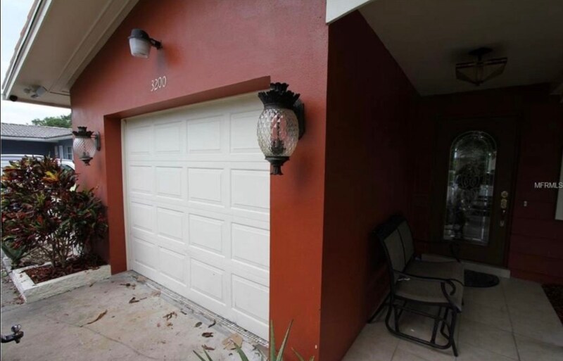 3200 Keene Park Dr in Largo, FL - Building Photo