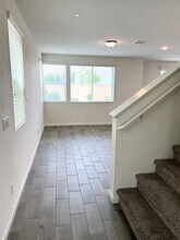 2062 N Perry Ln in Clovis, CA - Building Photo - Building Photo