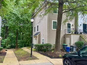7252 Mahogany Dr in Hyattsville, MD - Building Photo - Building Photo