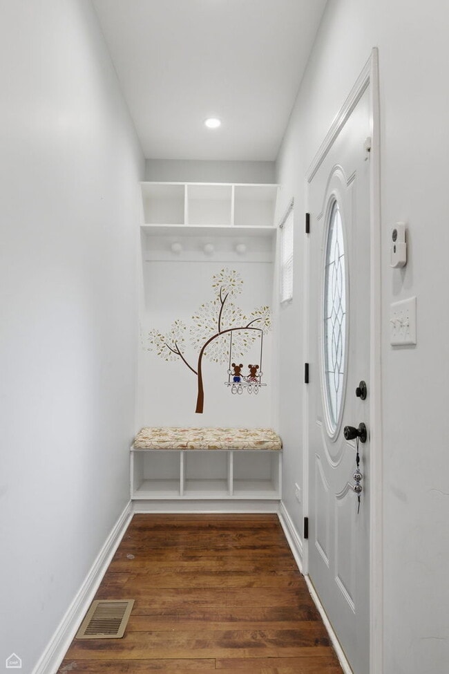 4151 W Fullerton Ave in Chicago, IL - Building Photo - Building Photo