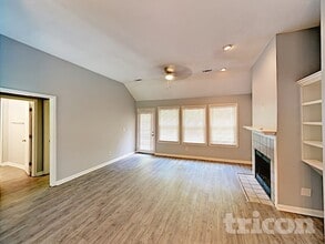 105 Peach Pointe Dr in Mcdonough, GA - Foto de edificio - Building Photo