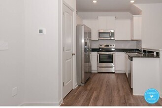 2474 Ashton Park Ln in Burlington, NC - Building Photo - Building Photo