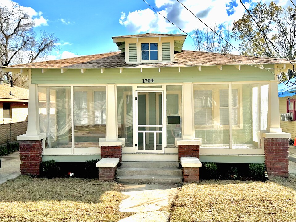 1704 South St in Baton Rouge, LA - Foto de edificio