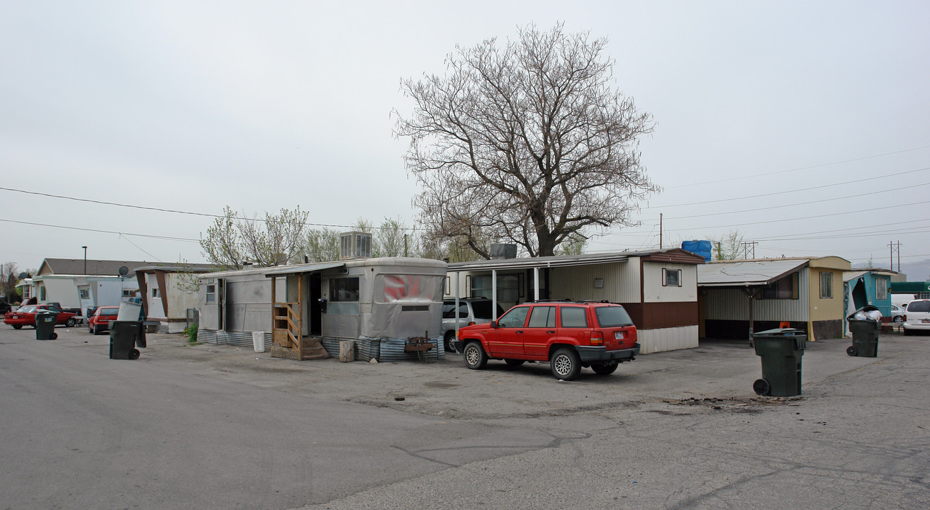 36 W Depot St in Midvale, UT - Building Photo