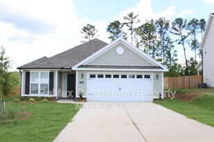 921 Holbrook Dr in Grovetown, GA - Building Photo