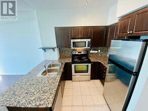 215-2215 Fort York Blvd in Toronto, ON - Building Photo - Building Photo
