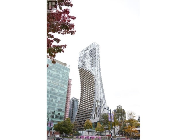1568 Alberni St in Vancouver, BC - Building Photo - Building Photo