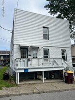 26 Lee St in Mechanicville, NY - Building Photo