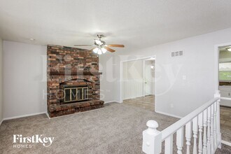 8813 Blue Ridge Blvd in Kansas City, MO - Foto de edificio - Building Photo