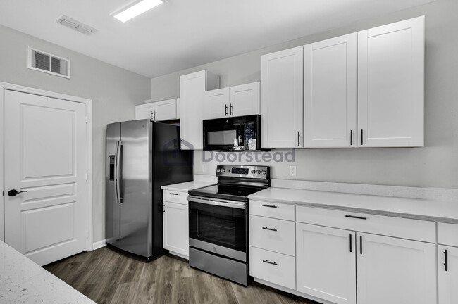 8290 Gate Pky W, Unit 1216 in Jacksonville, FL - Building Photo - Building Photo