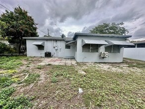 11925 NW 3rd Ave in Miami, FL - Building Photo - Building Photo