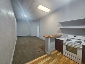 621 Johnston St in Akron, OH - Building Photo - Building Photo