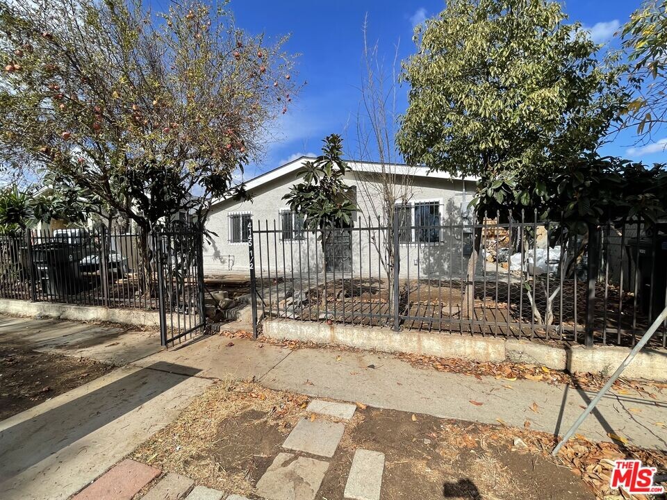 4145 Gleason St in Los Angeles, CA - Building Photo