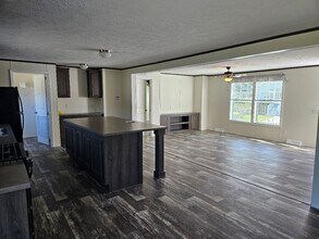 14 Boulder Way in Ledyard, CT - Building Photo - Building Photo