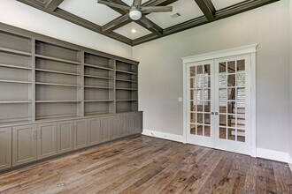 325 Bunker Hill Rd in Houston, TX - Building Photo - Building Photo