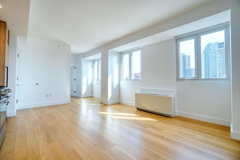 24-16 Queens Plaza S in Queens, NY - Building Photo