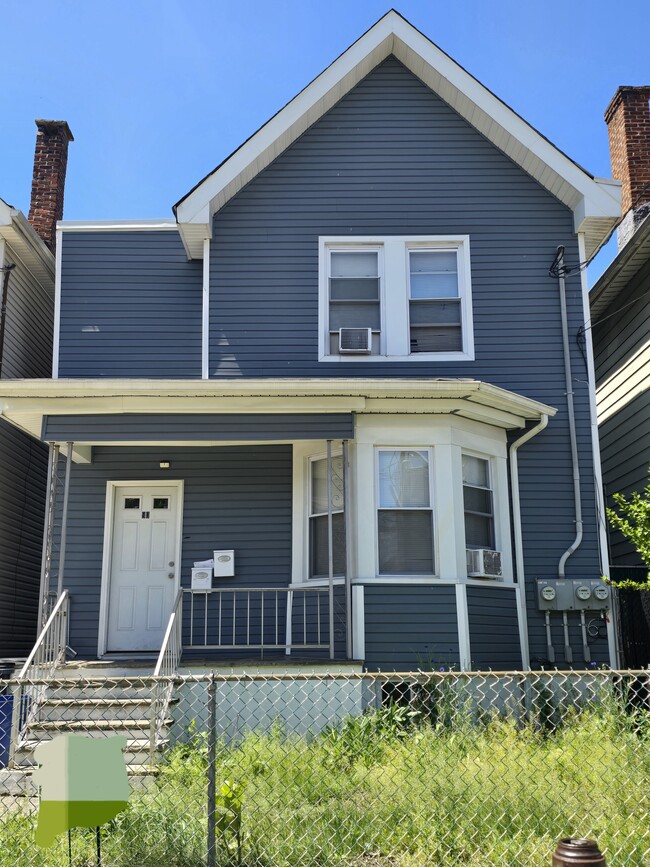 90 Wakeman Ave, Unit 2