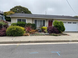 505 Park St in Pacific Grove, CA - Building Photo
