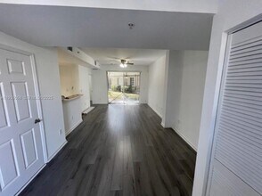 1979 Freeport Ln, Unit 1979 in Riviera Beach, FL - Foto de edificio - Building Photo