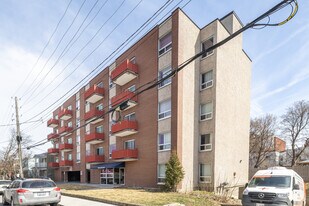 208 St. Andrew St in Ottawa, ON - Building Photo