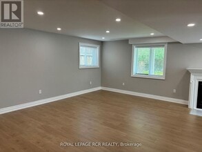 35 Sandringham Cir in Orangeville, ON - Building Photo - Building Photo