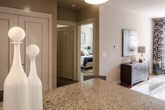 908 S Bishop Ave in Dallas, TX - Building Photo - Building Photo