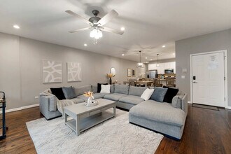 1909 S Michigan Ave in Chicago, IL - Building Photo - Building Photo