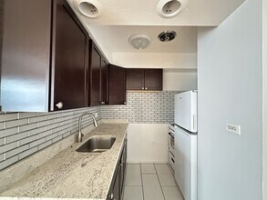 6830 N Sheridan Rd in Chicago, IL - Building Photo - Building Photo