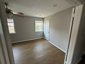6 Lyric Ct in Sicklerville, NJ - Building Photo - Building Photo
