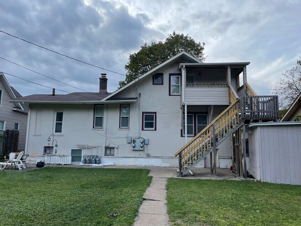 1515 26th St, Unit Apt #C in Rock Island, IL - Foto de edificio