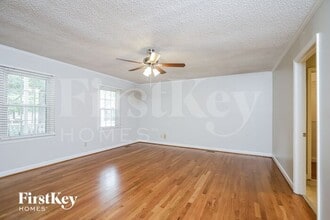 7012 Abington Ct in Kernersville, NC - Building Photo - Building Photo