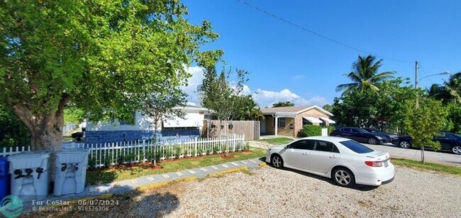 224 NE 19th Ave in Pompano Beach, FL - Building Photo - Building Photo